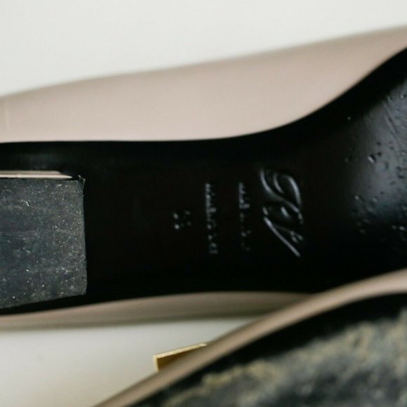 Roger Vivier | Flats w/ Buckle - Picture 11 of 13